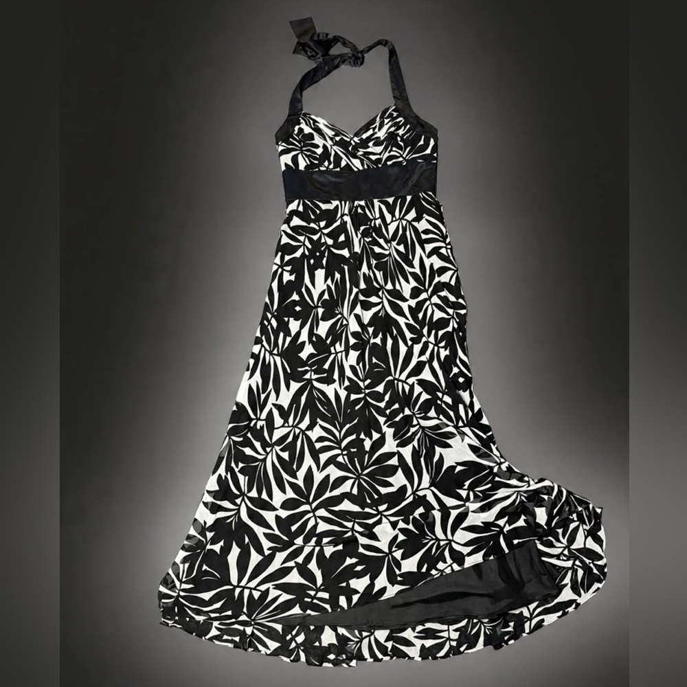 Donna Ricco Black and White Floral Halter Maxi Dress
